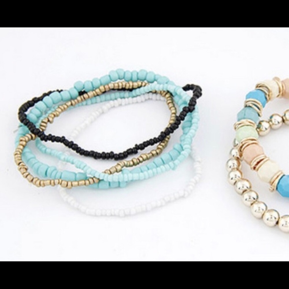 ๐Sold out ๐Seven layered beadS bracelet - Picture 2 of 6